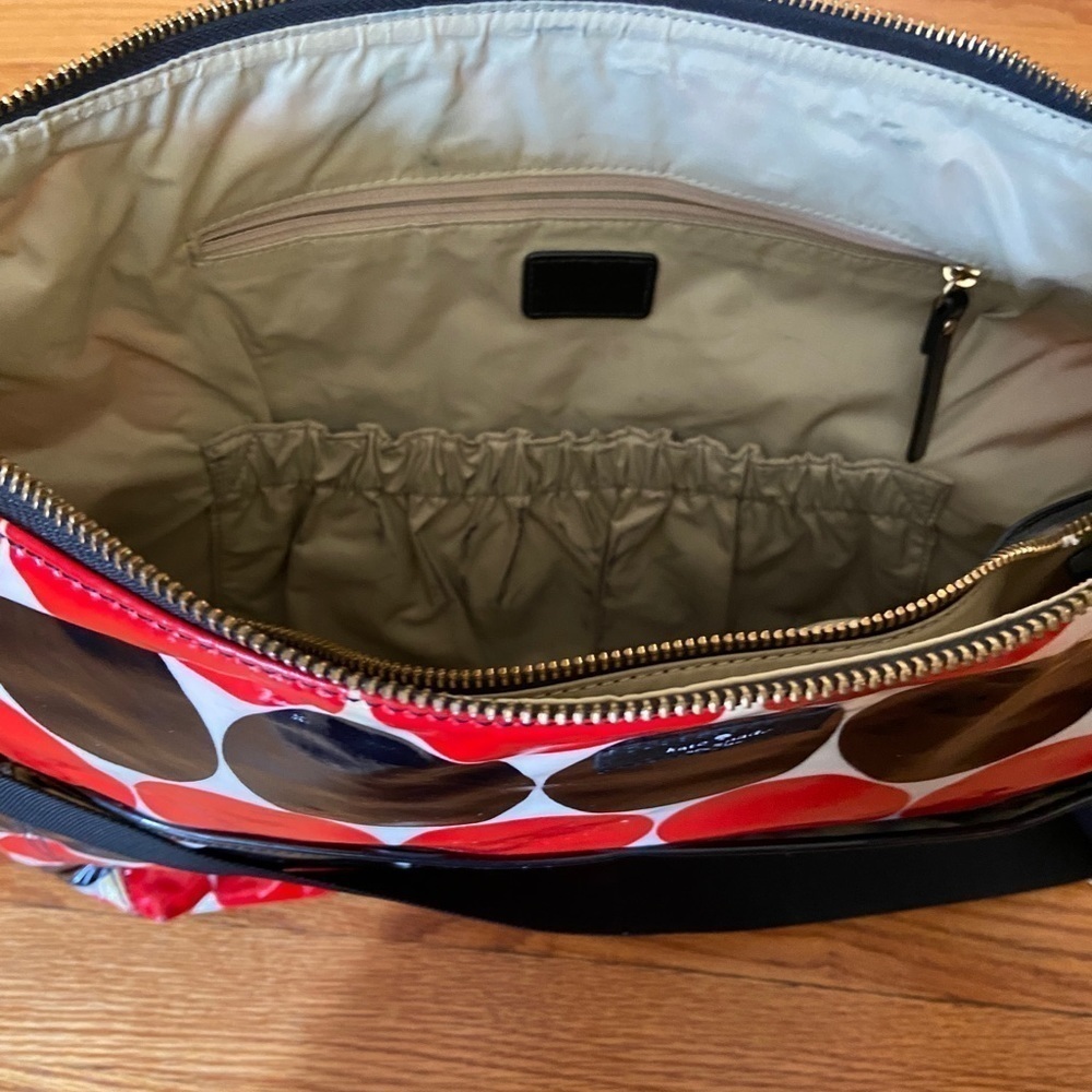 Kate spade diaper bag, crossbody, large dots - Picture 10 of 16